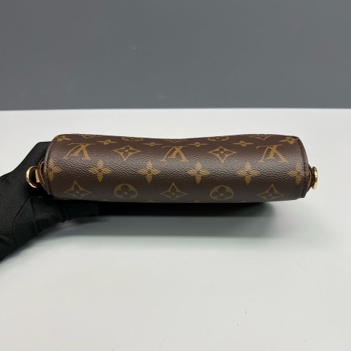 Louis Vuitton Ivy Wallet On Chain Monogram Brown Louis Vuitton Ivy Wallet On Chain Monogram Brown