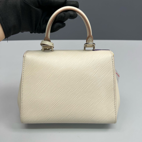 Louis Vuitton Cluny Mini Epi White