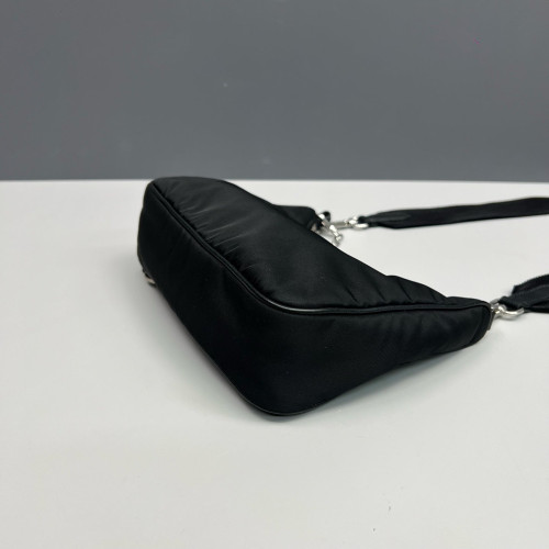 Prada Re-Edition 2005 Shoulder Bag Nylon Vela Black Prada Re-Edition 2005 Shoulder Bag Nylon Vela Black