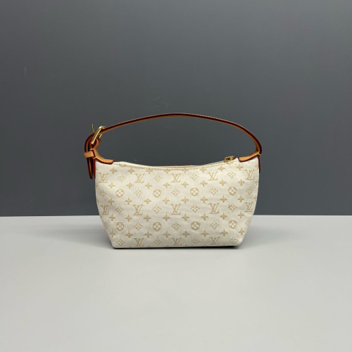 Louis Vuitton Hills Pochette Monogram White Beige Louis Vuitton Hills Pochette Monogram White Beige