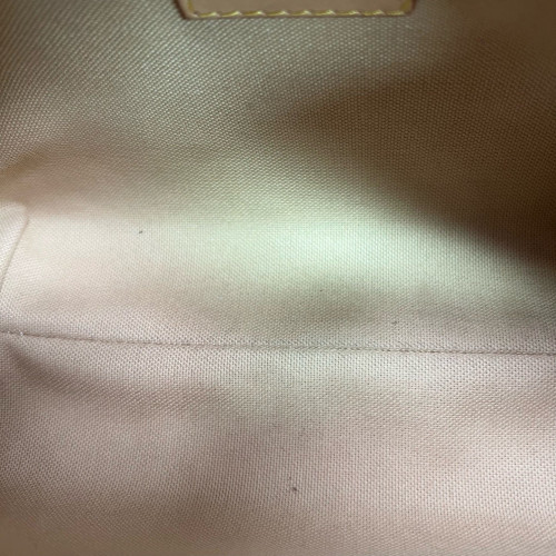 Louis Vuitton Hills Pochette Monogram White Beige Louis Vuitton Hills Pochette Monogram White Beige