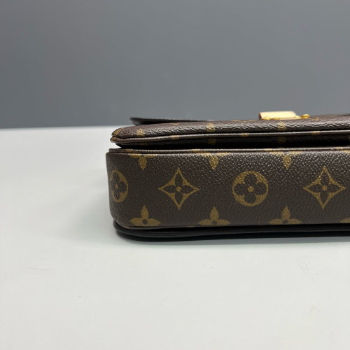 Louis Vuitton Pochette Metis Monogram Brown