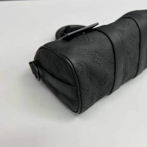 Louis Vuitton Keepall Bandouliere 25 Monogram Empreinte Black