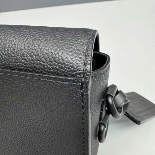 Louis Vuitton Fastline Wearable Wallet Calfskin Black