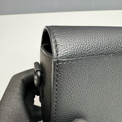 Louis Vuitton Fastline Wearable Wallet Calfskin Black