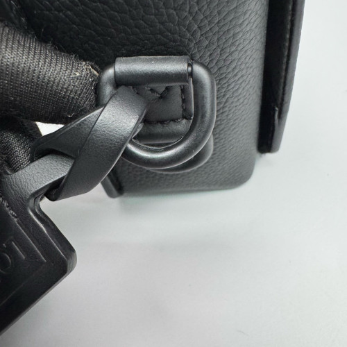 Louis Vuitton Fastline Wearable Wallet Calfskin Black