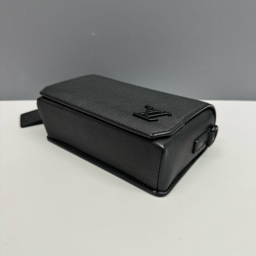 Louis Vuitton Fastline Wearable Wallet Calfskin Black
