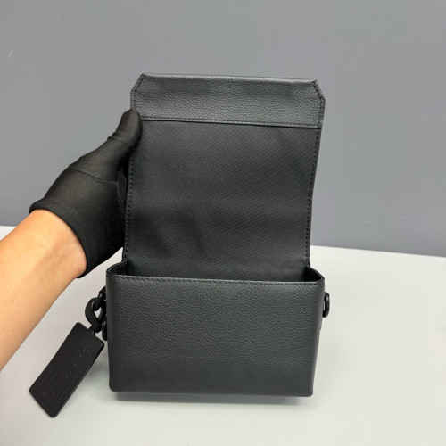 Louis Vuitton Fastline Wearable Wallet Calfskin Black