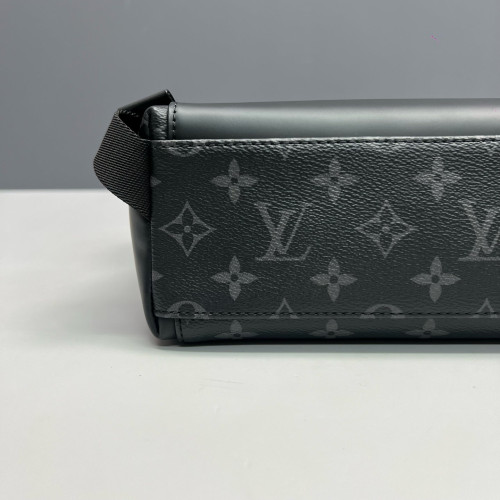 Louis Vuitton Voyager Messenger Monogram Eclipse Black Louis Vuitton Voyager Messenger Monogram Eclipse Black