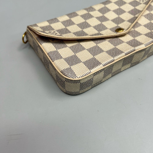 Louis Vuitton Pochette Felicie Chain Wallet Damier Azur White Louis Vuitton Pochette Felicie Chain Wallet Damier Azur White