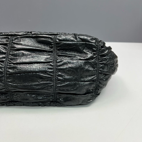 Prada Shoulder Bag Pull Up Leather Black
