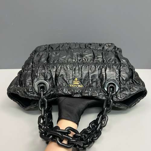 Prada Shoulder Bag Pull Up Leather Black