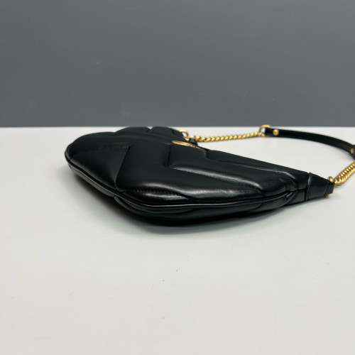 Gucci Matelasse Shoulder Bag Calfskin Black