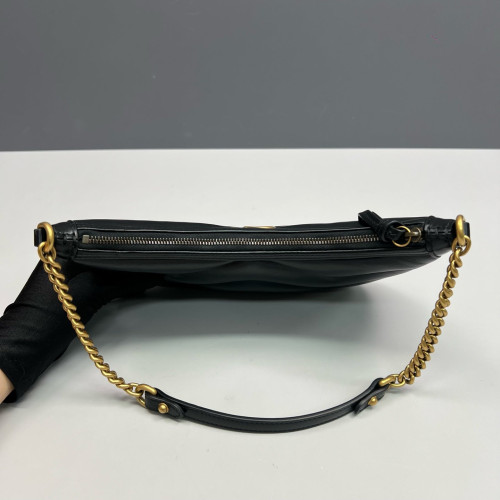 Gucci Matelasse Shoulder Bag Calfskin Black