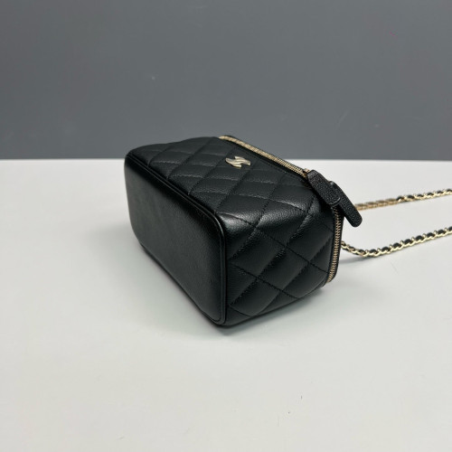 Chanel Quilted Vanity Case Grained Calfskin Black Chanel Quilted Vanity Case Grained Calfskin Black