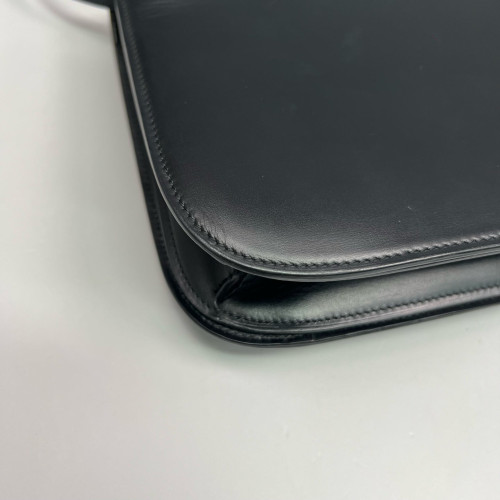 Celine Medium Classic Box Smooth Calfskin Black Celine Medium Classic Box Smooth Calfskin Black