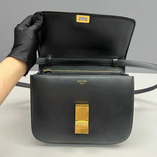 Celine Medium Classic Box Smooth Calfskin Black Celine Medium Classic Box Smooth Calfskin Black