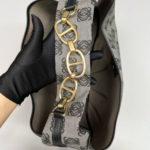 Loewe Hobo Anagram Calfskin Grey Black