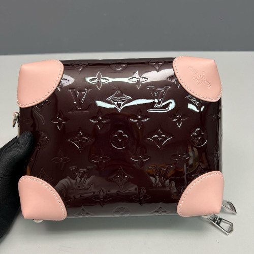 Louis Vuitton Camera Case Vernis Pink Amarante
