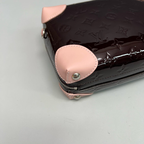 Louis Vuitton Camera Case Vernis Pink Amarante