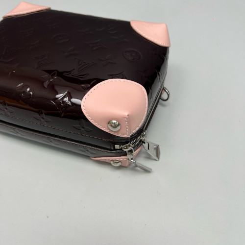 Louis Vuitton Camera Case Vernis Pink Amarante