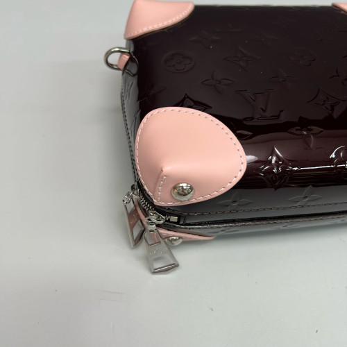 Louis Vuitton Camera Case Vernis Pink Amarante