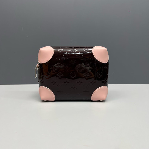 Louis Vuitton Camera Case Vernis Pink Amarante
