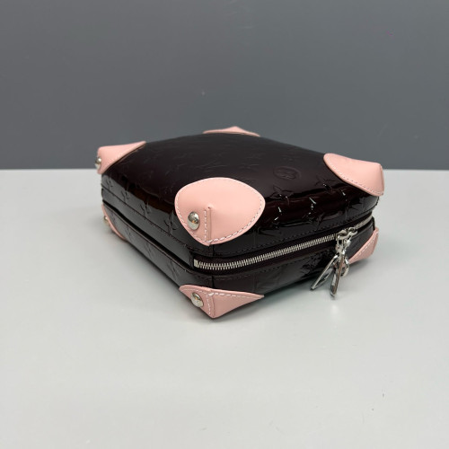 Louis Vuitton Camera Case Vernis Pink Amarante
