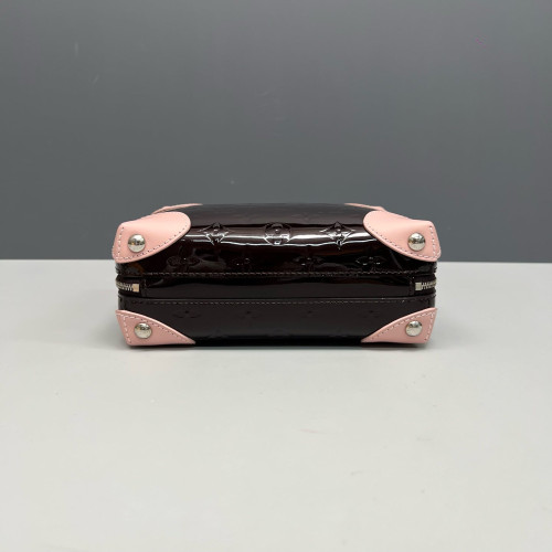 Louis Vuitton Camera Case Vernis Pink Amarante