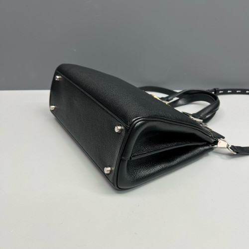 Gucci Small Zumi Top Handle Bag Grained Calfskin Black