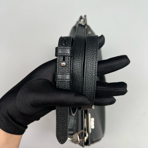 Gucci Small Zumi Top Handle Bag Grained Calfskin Black