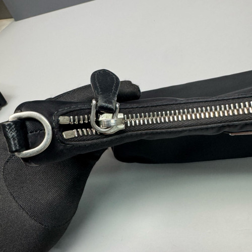 Prada Mini Re-Edition 2000 Shoulder Bag Tessuto Nylon Black