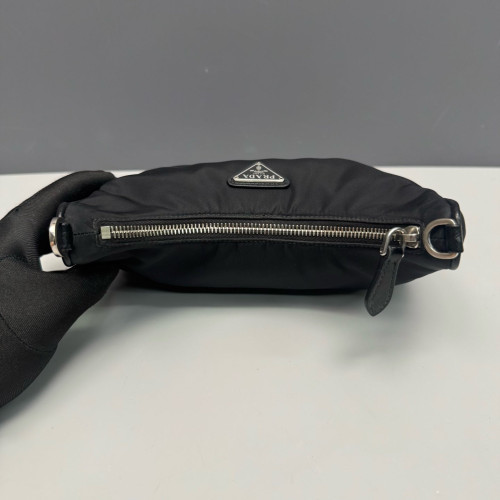 Prada Mini Re-Edition 2000 Shoulder Bag Tessuto Nylon Black