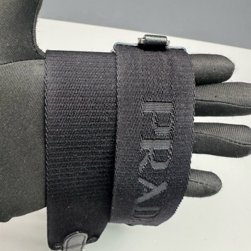 Prada Mini Re-Edition 2000 Shoulder Bag Tessuto Nylon Black