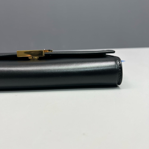 Louis Vuitton Capucines Wallet On Chain Calfskin Black