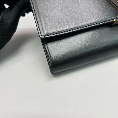 Louis Vuitton Capucines Wallet On Chain Calfskin Black