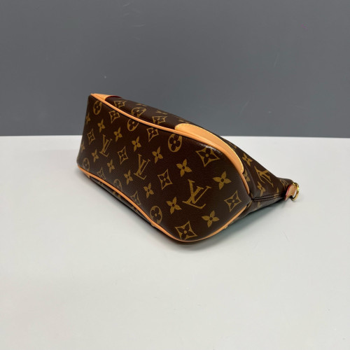 Louis Vuitton Boulogne NM Monogram Brown