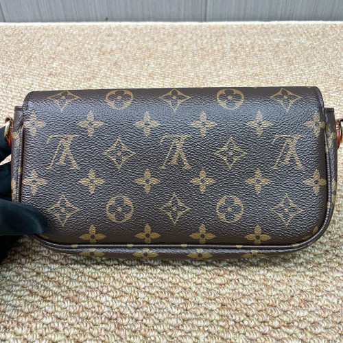 Louis Vuitton Ivy Wallet On Chain Monogram Brown