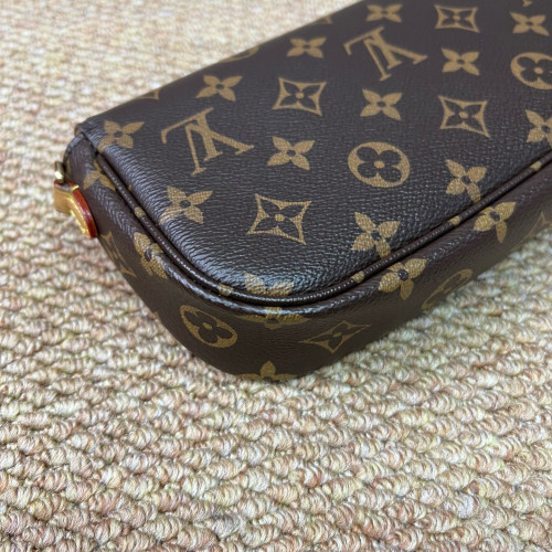 Louis Vuitton Ivy Wallet On Chain Monogram Brown