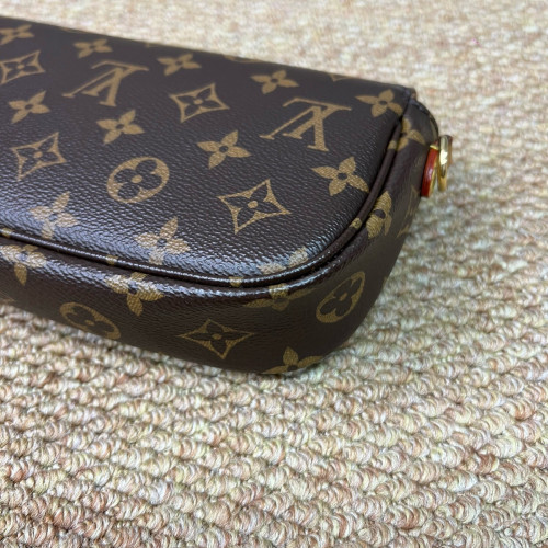 Louis Vuitton Ivy Wallet On Chain Monogram Brown