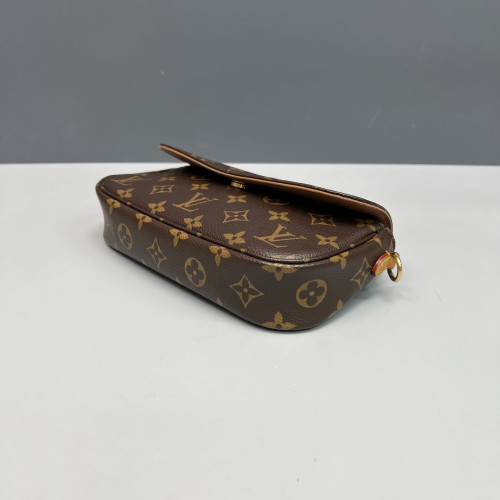 Louis Vuitton Ivy Wallet On Chain Monogram Brown
