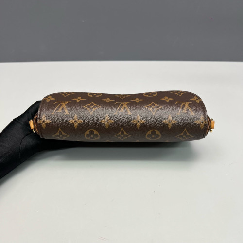 Louis Vuitton Ivy Wallet On Chain Monogram Brown