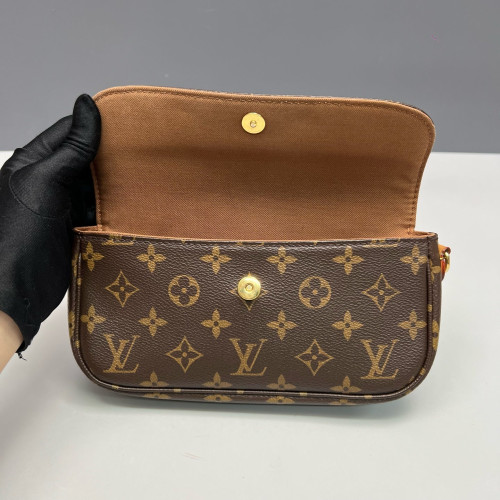 Louis Vuitton Ivy Wallet On Chain Monogram Brown