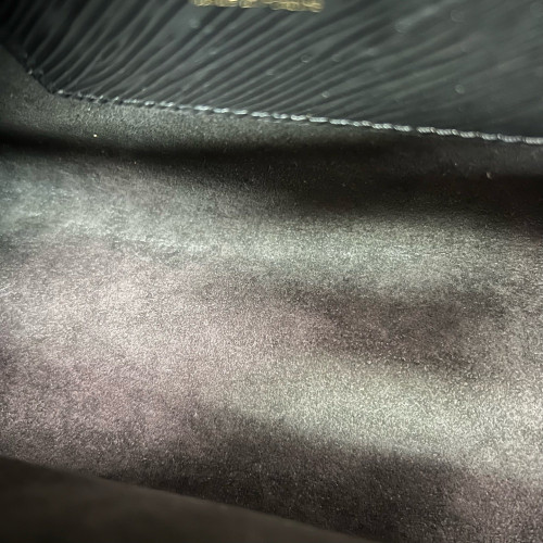 Louis Vuitton Twist MM Epi Black