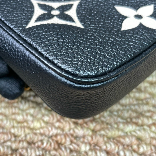 Louis Vuitton Pochette Mini Accessories Monogram Empreinte Giant Black Louis Vuitton Pochette Mini Accessories Monogram Empreinte Giant Black