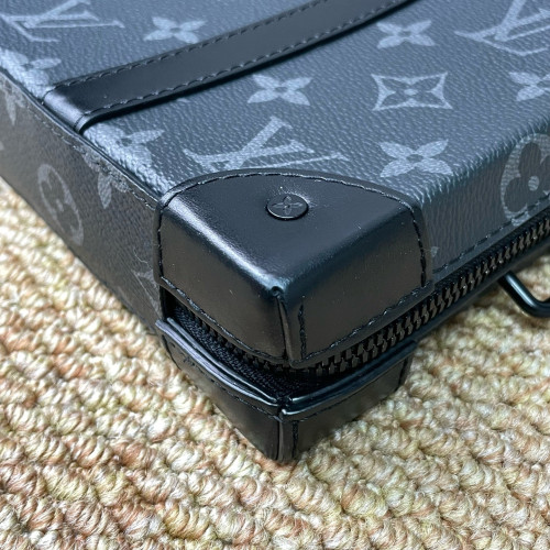 Louis Vuitton Soft Trunk Wallet Monogram Eclipse Black Louis Vuitton Soft Trunk Wallet Monogram Eclipse Black