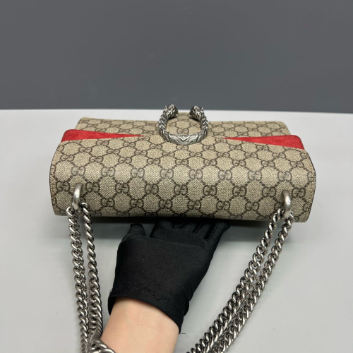 Gucci Meium Dionysus GG Supreme Monogram Red