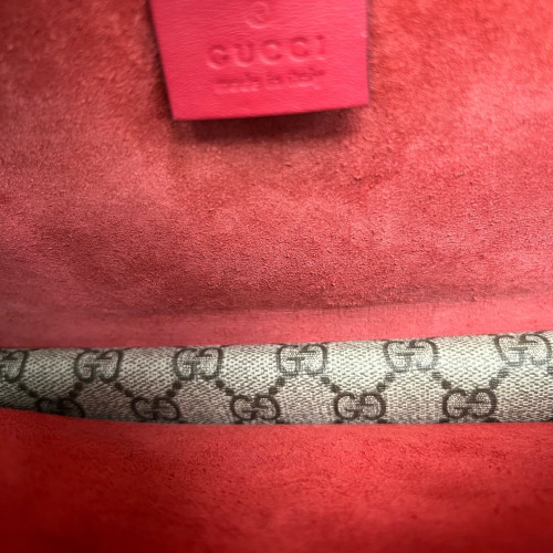 Gucci Meium Dionysus GG Supreme Monogram Red