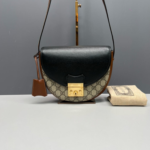 Gucci Saddle Bag GG Supreme Monogram Calfskin Black Brown