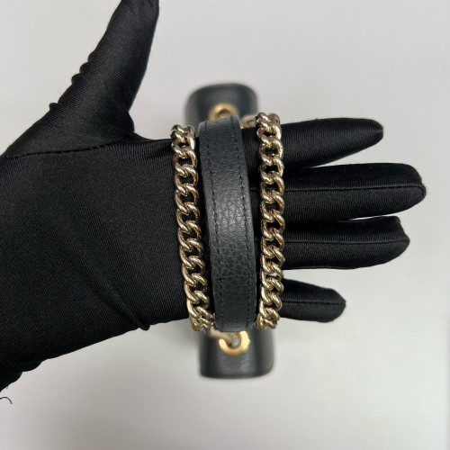 Gucci Small Interlocking G Shoulder Bag Grained Calfskin Black